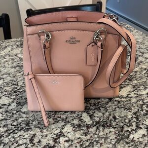 Coach Bag with wristlet❤️